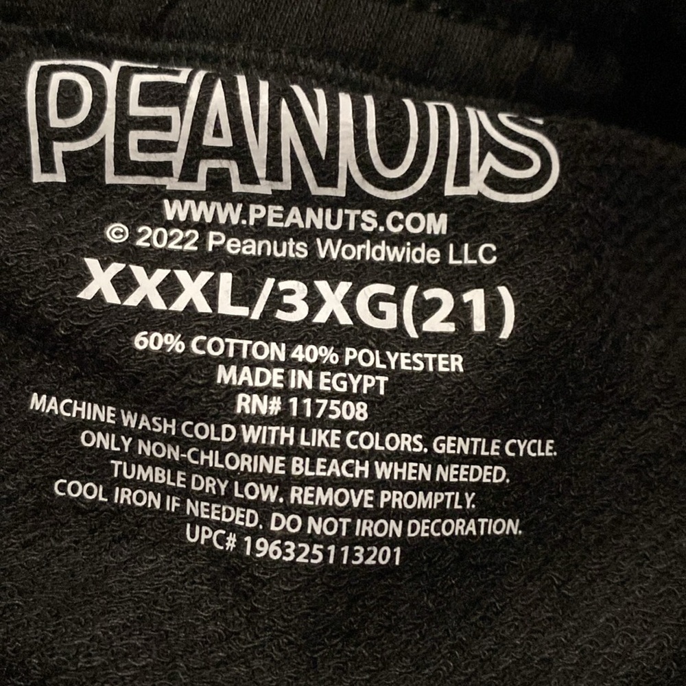 Peanuts Snoopy Juniors’ Rainbow Heart Graphic Print Shorts Size XXXL - Picture 6 of 7